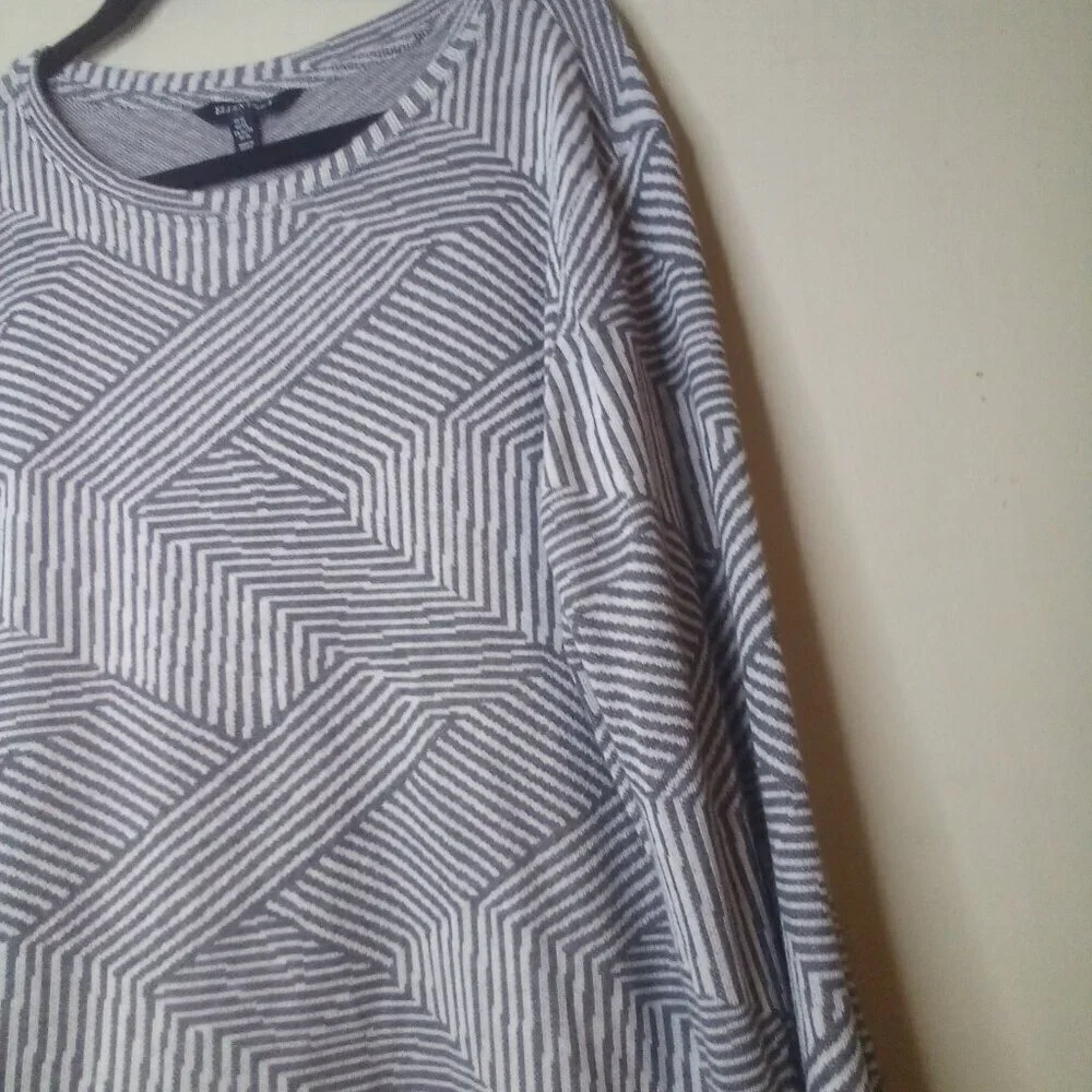 Ellen Tracy Sweater Pullover XL Women Long Sleeve Pattern Gray White